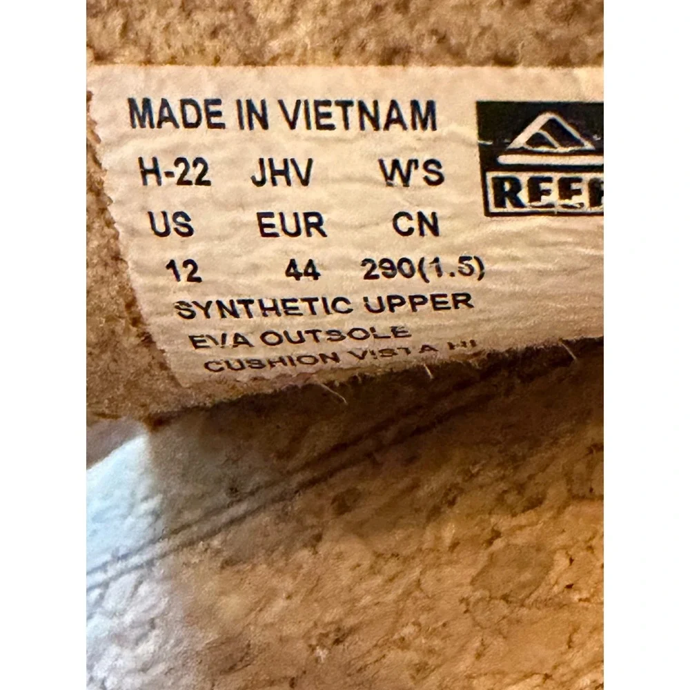 Reef cushion vista